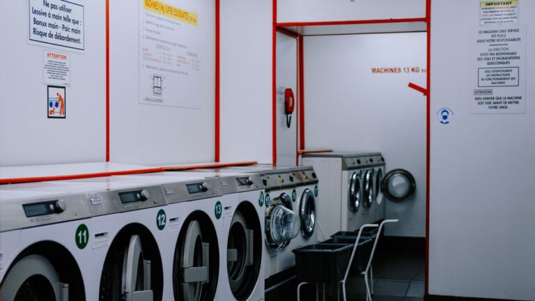 Washer dryer appliance