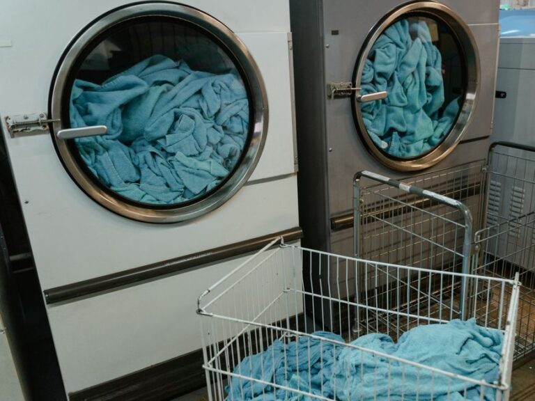 Condenser clothes dryer